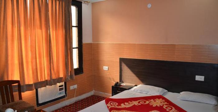 Hotel Red Rose